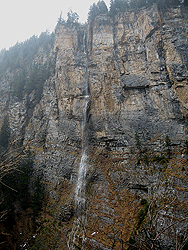 Водопад в долине
