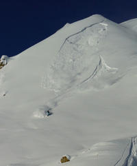 Коля Пиотровский спускает лавину